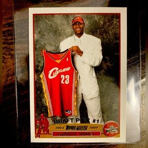 2003-04 TOPPS BASKETBALL LEBRON JAMES ROOKIE CARD #221 PRISTINE CONDITION